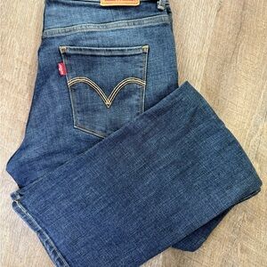 Levi's Women's Medium Wash Bootcut Jeans